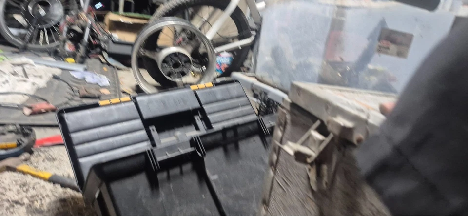 05 06 2005 2006 Suzuki GSXR 1000 arranque embrague engranaje distribución cubierta arranque C84 Foto 3 de 4