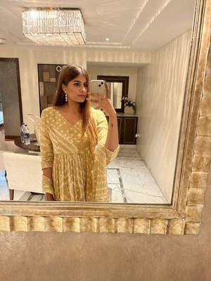 Golden Royal Suit For Wedding, Temples And Haldi Ceremony