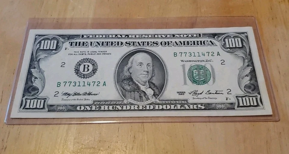 Lightly Circulated Small Face $100 Bill (One Hundred Dollar Bill) - Series 1993 - Image 2 of 4