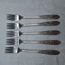 National Silver Co A1 Rose And Leaf silverware lot of 5 Grille forks