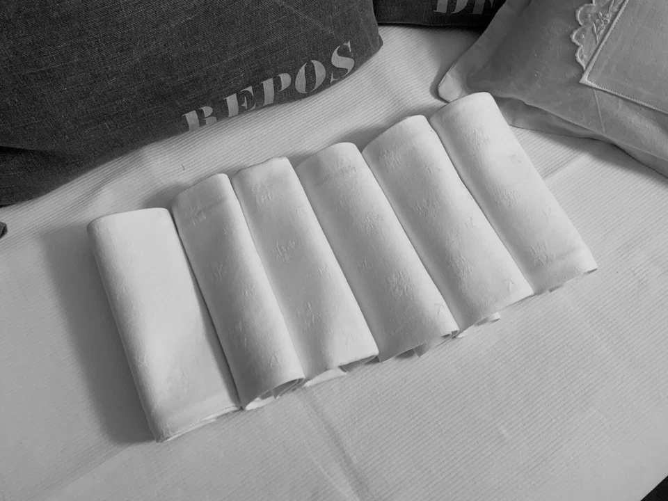 Linge Ancien 6 Serviettes De Mariage En  Damassés De Soie A Broder - Photo 2/4