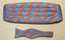 PETER BLAIR BLUE RED YELLOW "GOLF CLUBS  FLAGS" CUMMERBUND SET 100 SILK USA