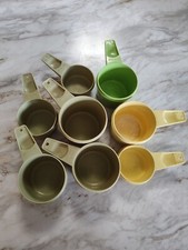 Vtg Tupperware Measuring Cups 8 For The Sandbox Or Kids To Play With. Rough@@
