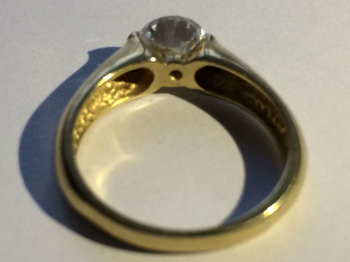 14CT/585 GOLD 1.00 CT C/Z SOLITAIRE GYPSY SIGNET RING, SIZE M. 3.52 GRAMS - 第 4/6 張圖片