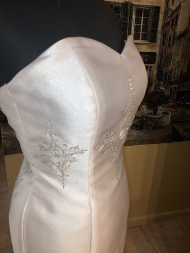 Sally Crew Elegant Trumpet Strapless Wedding Gown Chapel Train White 8 - Picture 3 of 9