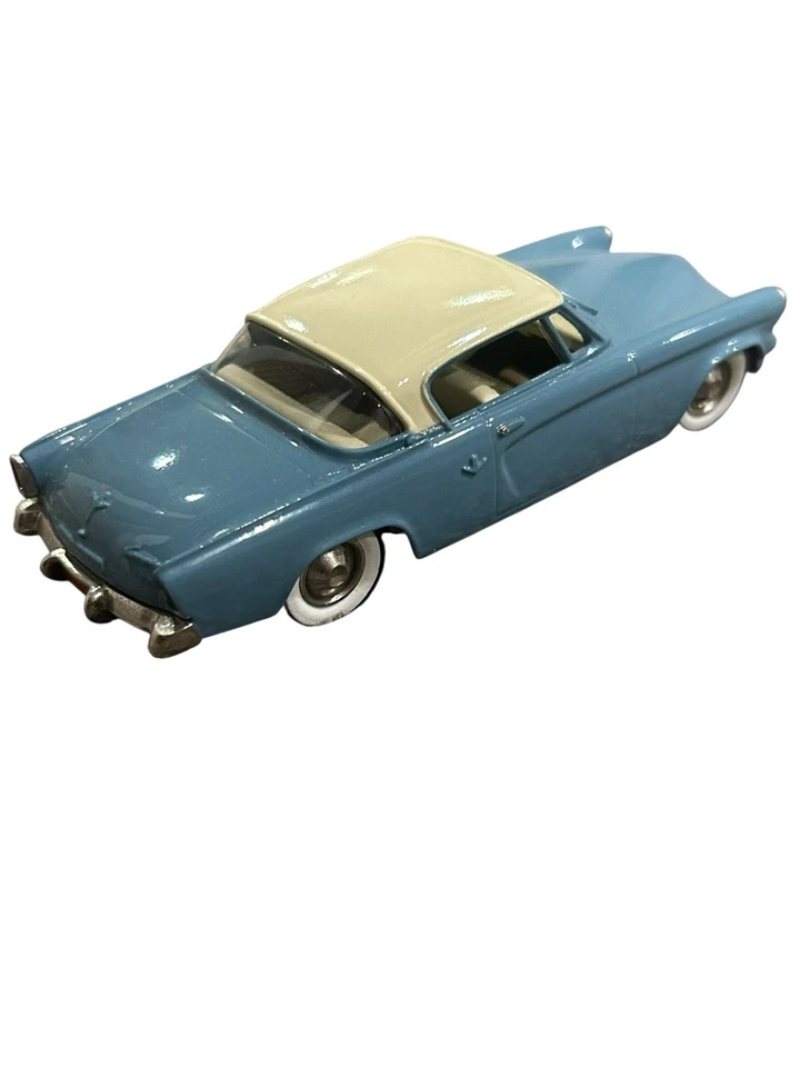 Brooklin 1953 Studebaker Commander Starliner techo rígido  Foto 3 de 4