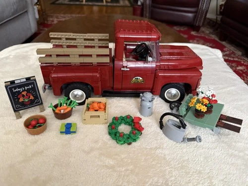 LEGO Icons: Pickup Truck (10290)