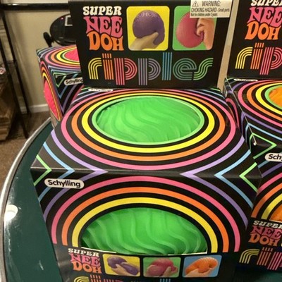 Super NeeDoh Ripples Green XL Textured Nee Doh Ball Giant Squishy Sensory Toy