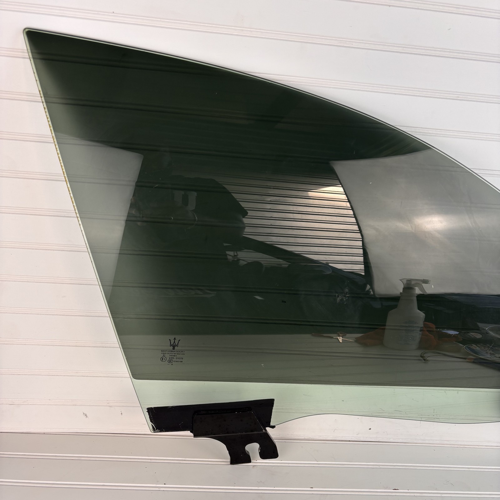 Maserati Levante 2017-2024 Front Left Door glasses Set
