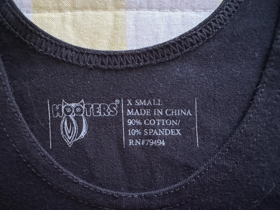 Camiseta sin mangas y pantalones cortos Hooters Uniform con bolsa Indianápolis para mujer XS negra/naranja Foto 3 de 4