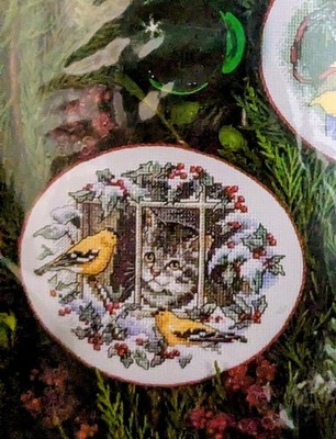 Dimensions Gold Collection Kitty Keepsake Ornament Kit 8730 Cat Cross Stitch New