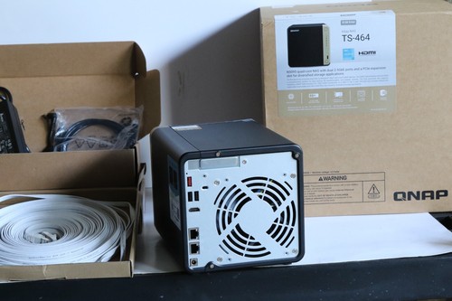 QNAP TS-464-8G-US 4-Bay Diskless Storage System TS-464-8G-US - Afbeelding 4 van 8