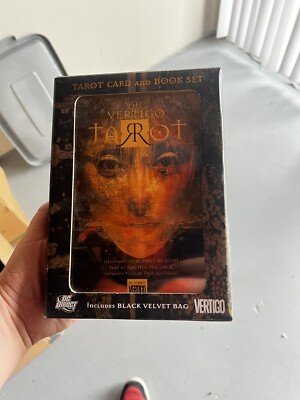 VERTIGO TAROT CARD DECK AND BOOK SET, NEIL GAIMAN DAVE MCKEAN DC