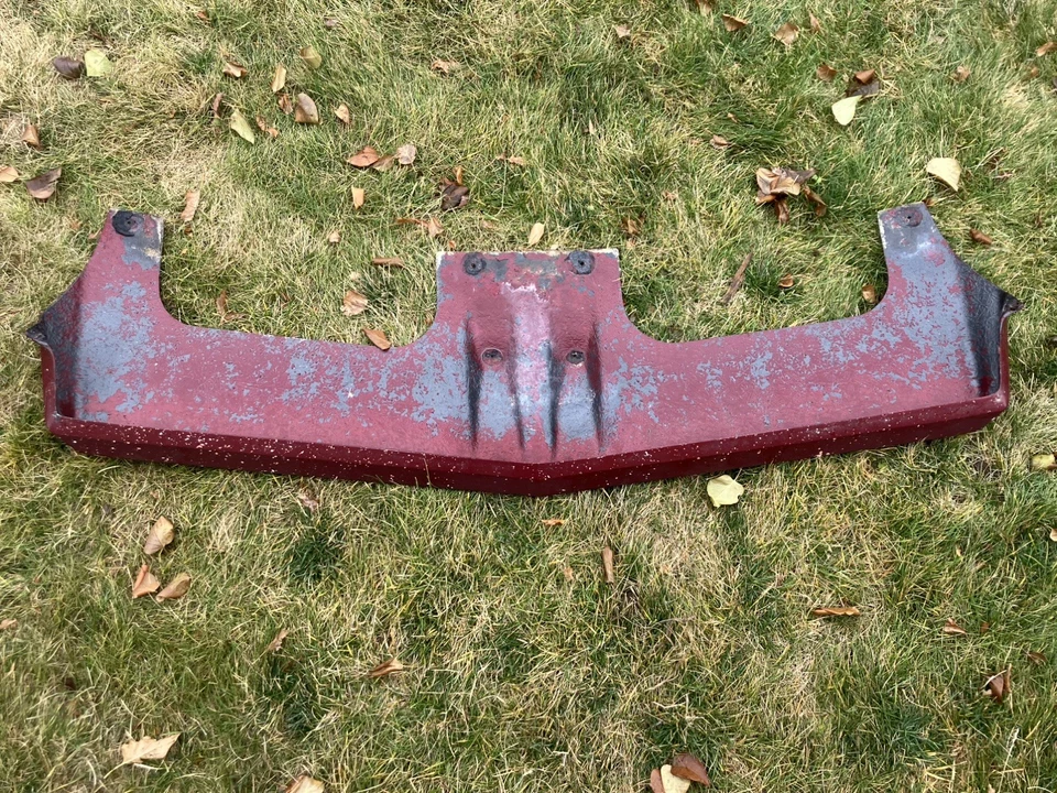 Lund Visor Toyota Pickup Truck 1989-1995 vintage and rare W/ hardware - Image 3 of 4