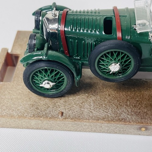 1/43 Brumm Bentley 4.5 Liter HP 420 form 1932 in Green - Picture 5 of 13