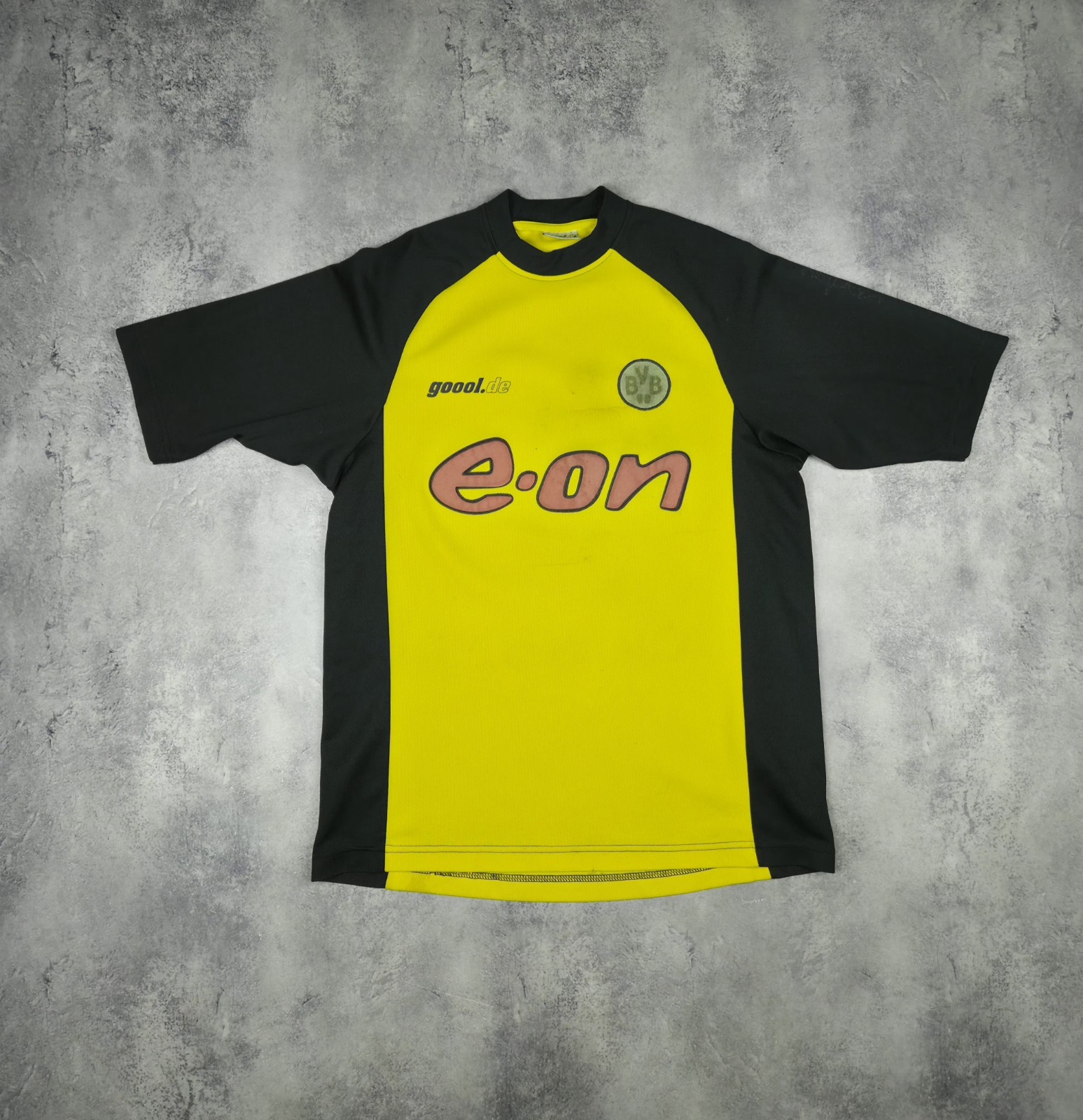 Goool.de Borussia Dortmund Soccer Jersey Home Vintage 2001-02 Football Shirt