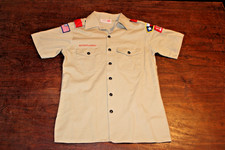 Boy Scouts of America BSA Men's Shirt Tan Small 100 Cotton Sewn Patches