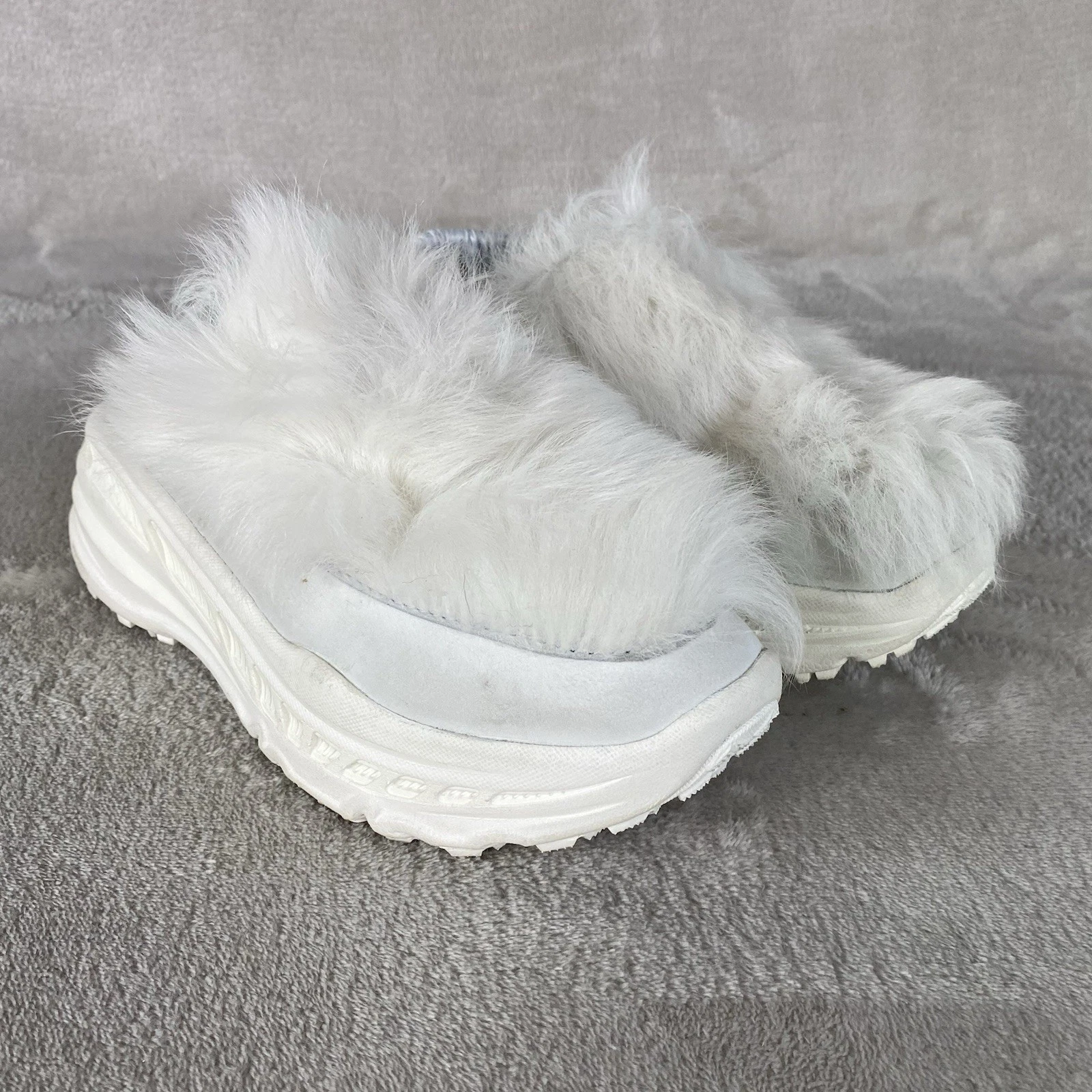 Sandali sportivi UGG Fluffy Runner Trainer da donna taglia 5 bianco grigio pelliccia di agnello