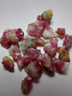 93-carats Natural ruby crystals from jegdalek Afghanistan