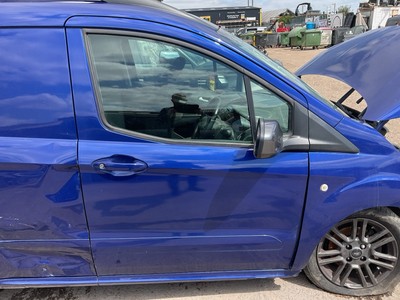 2018 FORD TRANSIT COURIER SPORT O/S/F DRIVERS SIDE FRONT DOOR IN