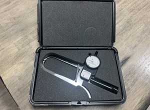 U20766 Charles Poliquin Harpenden Skinfold Caliper G3D