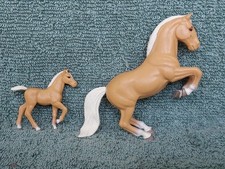 Vintage 1995 ERTL Farm Country Palomino Stallion  Foal Set - Ships Free 