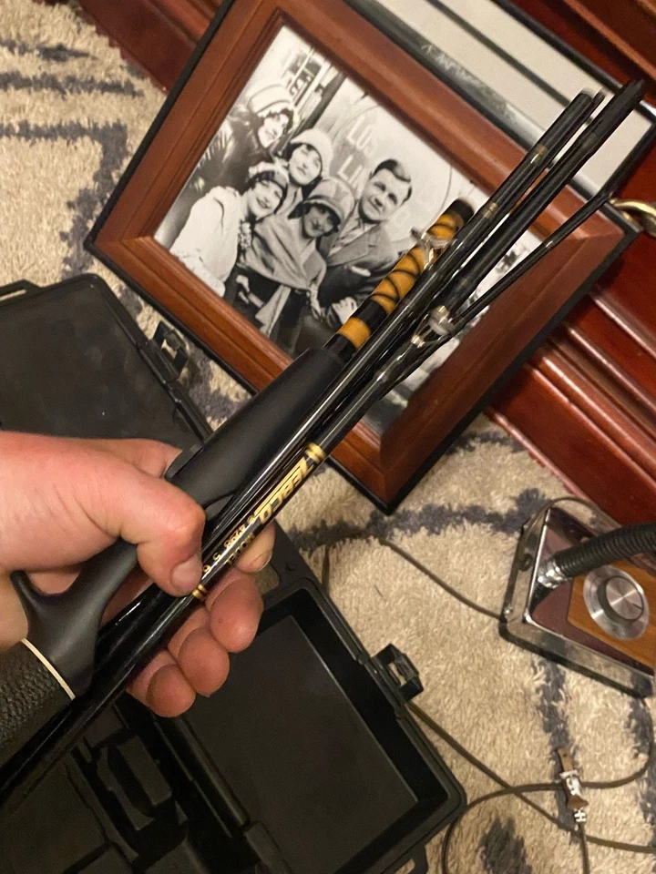 Bolso de Mano Zebco Tackle De Colección con Varilla de 5 Piezas y Personal Profesional 2010 Carrete RARO Envío Rápido Foto 2 de 4