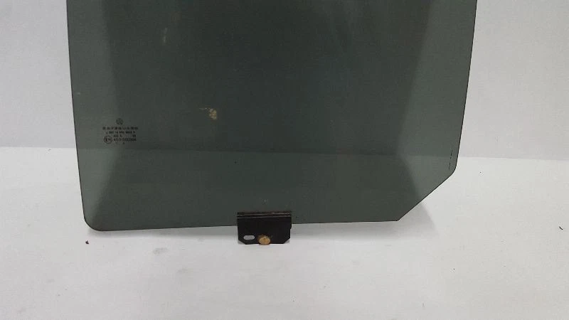 Puerta trasera izquierda cristal tintado OEM 2002 2003 2004 2005 Jeep Liberty Foto 3 de 4