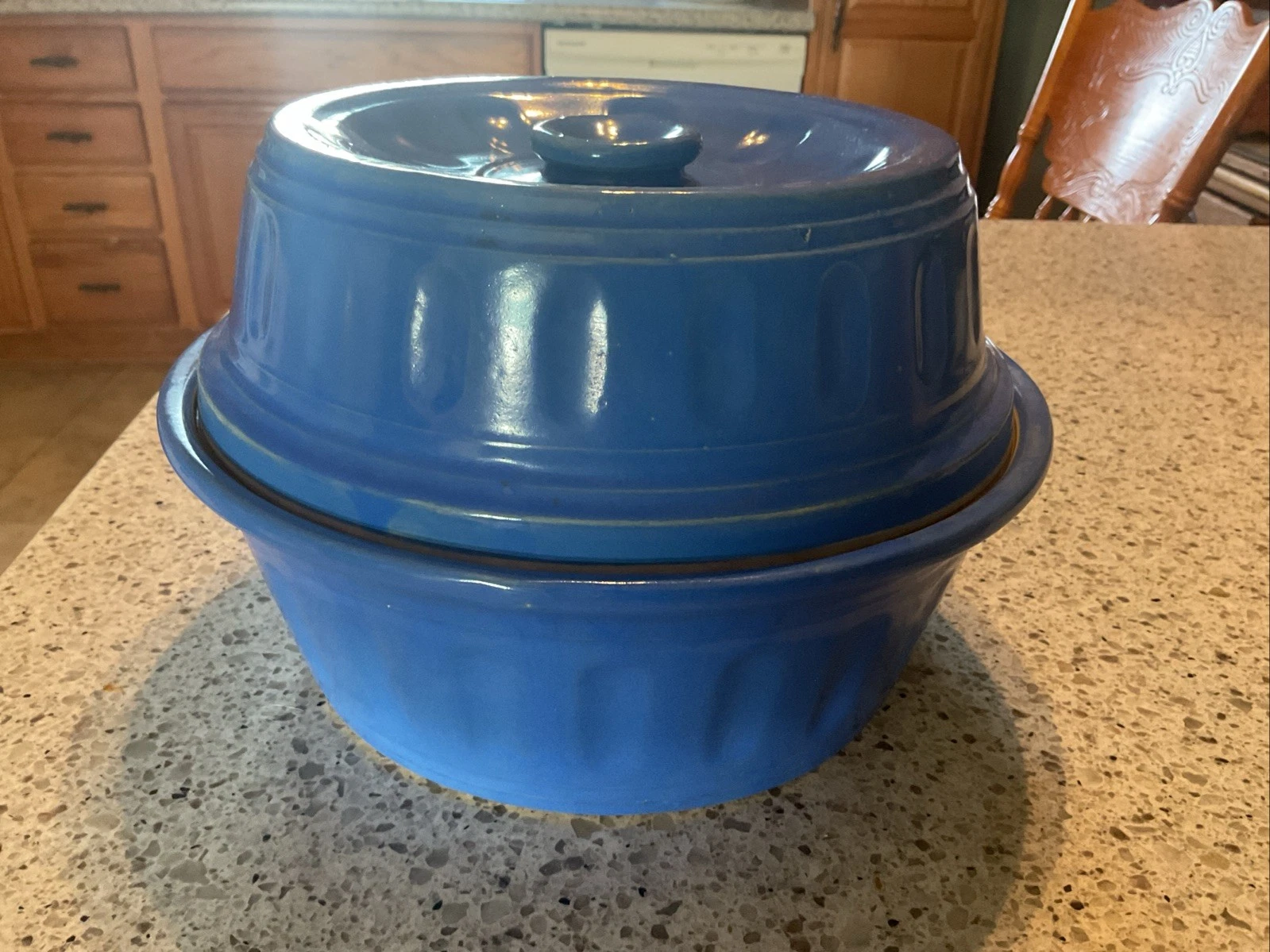 Vintage Pottery USA Periwinkle Blue Stoneware Casserole/Dutch Oven Monmouth