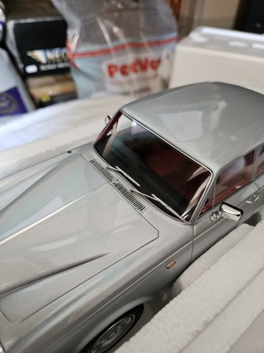 1/18 GT Spirit BENTLEY T2 in argento 1977-1980 Lim. 504. - Foto 6 di 10