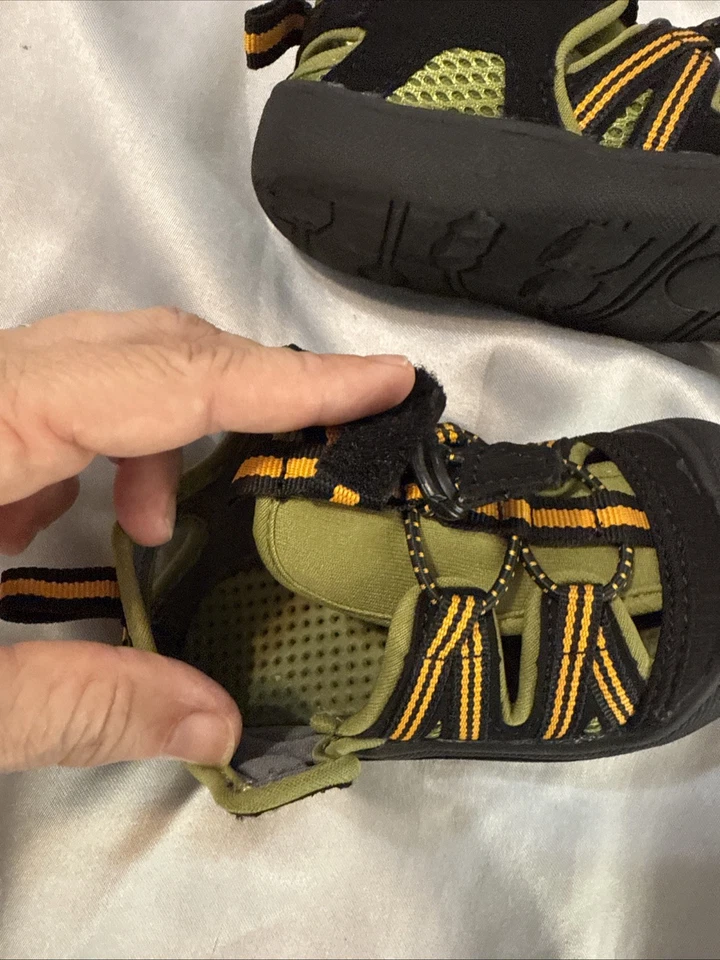 Zapatos de agua Academy talla 7M bebé niño pequeño 7D Foto 3 de 4