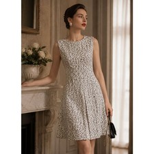 RUNWAY. Oscar de la Renta Knee-Length tweed Dress Size: US 8