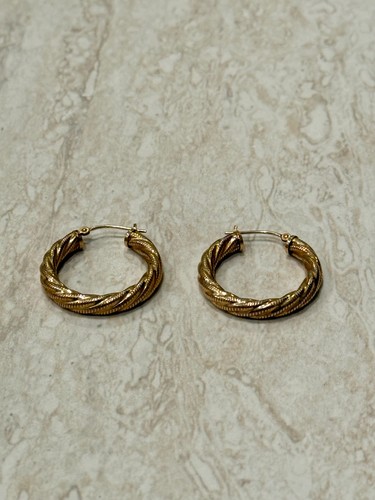 Pendientes de Colección Oro Amarillo 14K Cinta de Aro Textura Torcida Joyería Patrimonial Huecos - Imagen 3 de 9