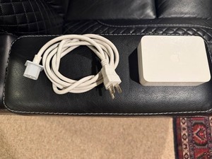 Apple A1096 Cinema 65W Display Power Adapter + Cable