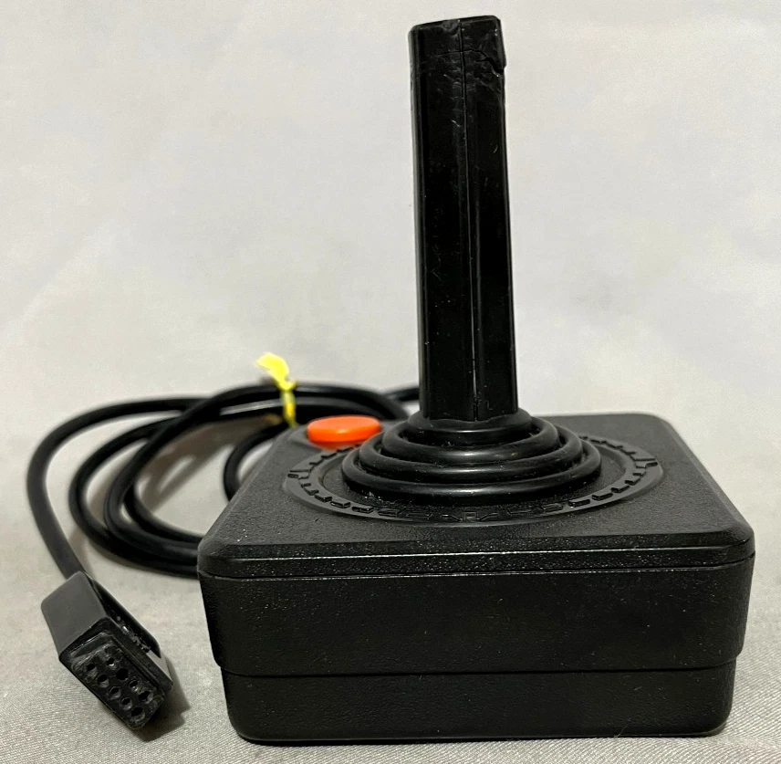 Vintage Commodore/Atari - Atari-brand Joystick Controller 9 pin D Female - Image 3 of 4