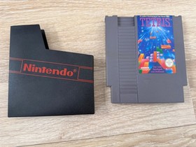 TETRIS per Nintento NES - con istruzioni, cassetto e in confezione originale. Ottime condizioni! CULT!!