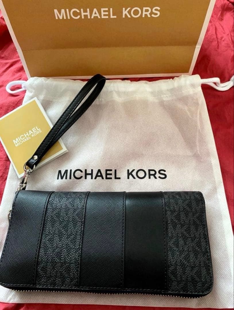 MICHAEL KORS Studded Patchwork Large Continental … - image 2