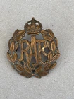 WW2 Era RAF Royal Air Force Cap Badge. Kings Crown