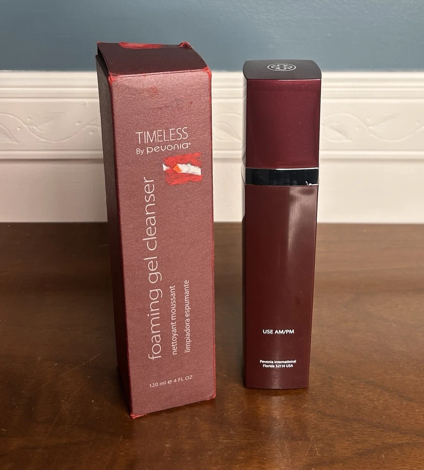 Gel limpiador en espuma Timeless by Pevonia 4 oz / 120 ml Foto 2 de 4