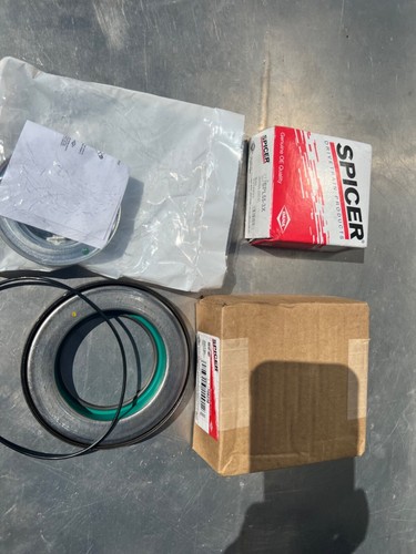 05-19 Ford Superduty Hub Seal/Ball Joint Kit - Picture 2 of 2