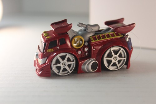 Ertl Collectible Preschool Big Wheel Diecast FWFD Fire Truck 3" - Picture 5 of 5
