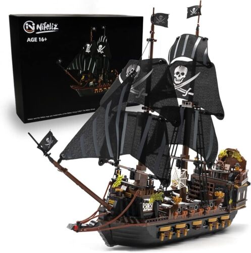 1352-Piece Black Hawk Pirate Ship Model Building Kit for Creative Teens & Adults - Picture 3 of 9