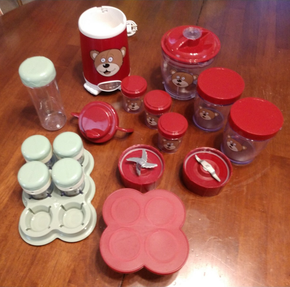 Mixed Lot BELLA Baby ROCKET BLENDER with BABY BULLET Storage