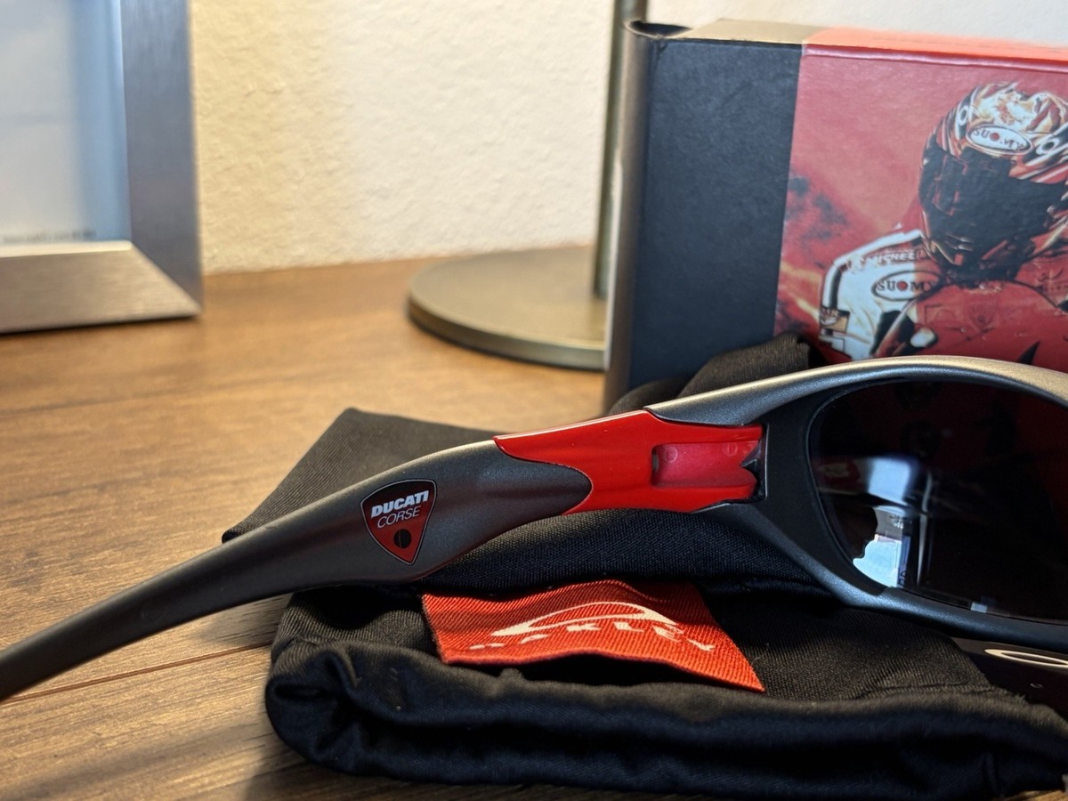 Oakley Valve Ducati Medusa Romeo C Six Penny Xx X Squared Metal