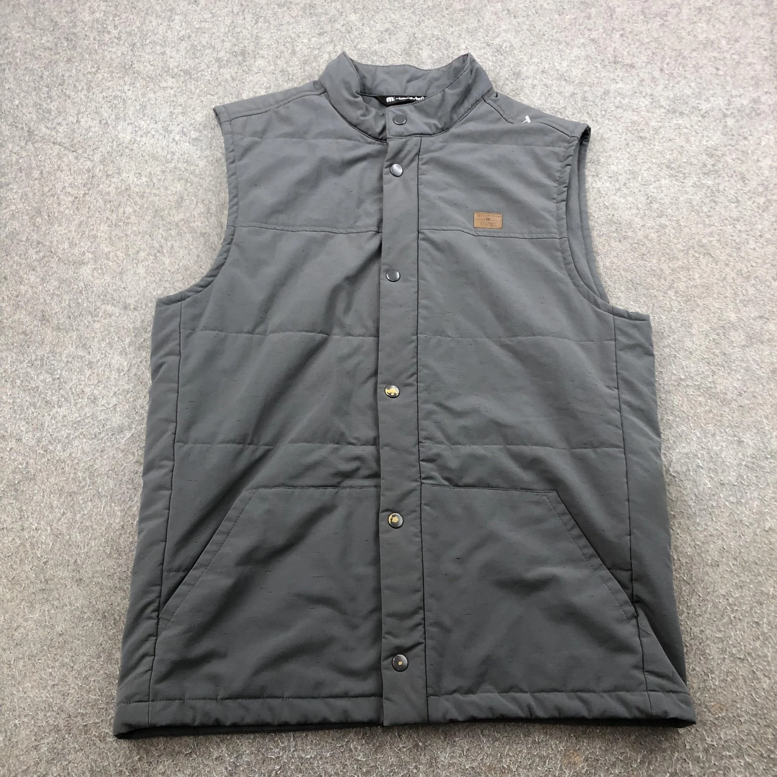 Travis Mathew Vest Mens Medium Gray Quilted Snap Front Insulated Golf Pockets