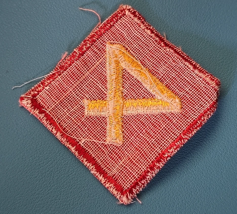 4th Marine Corps Division(USMC) Patch-Cloth-CC Backing-Original WW-II** - Image 3 of 3