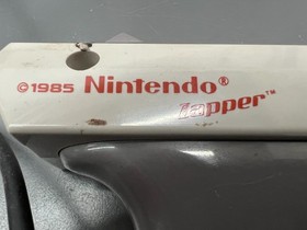 (L) VINTAGE 1985 NINTENDO OEM ZAPPER NES-005 - VGC - MADE IN JAPAN