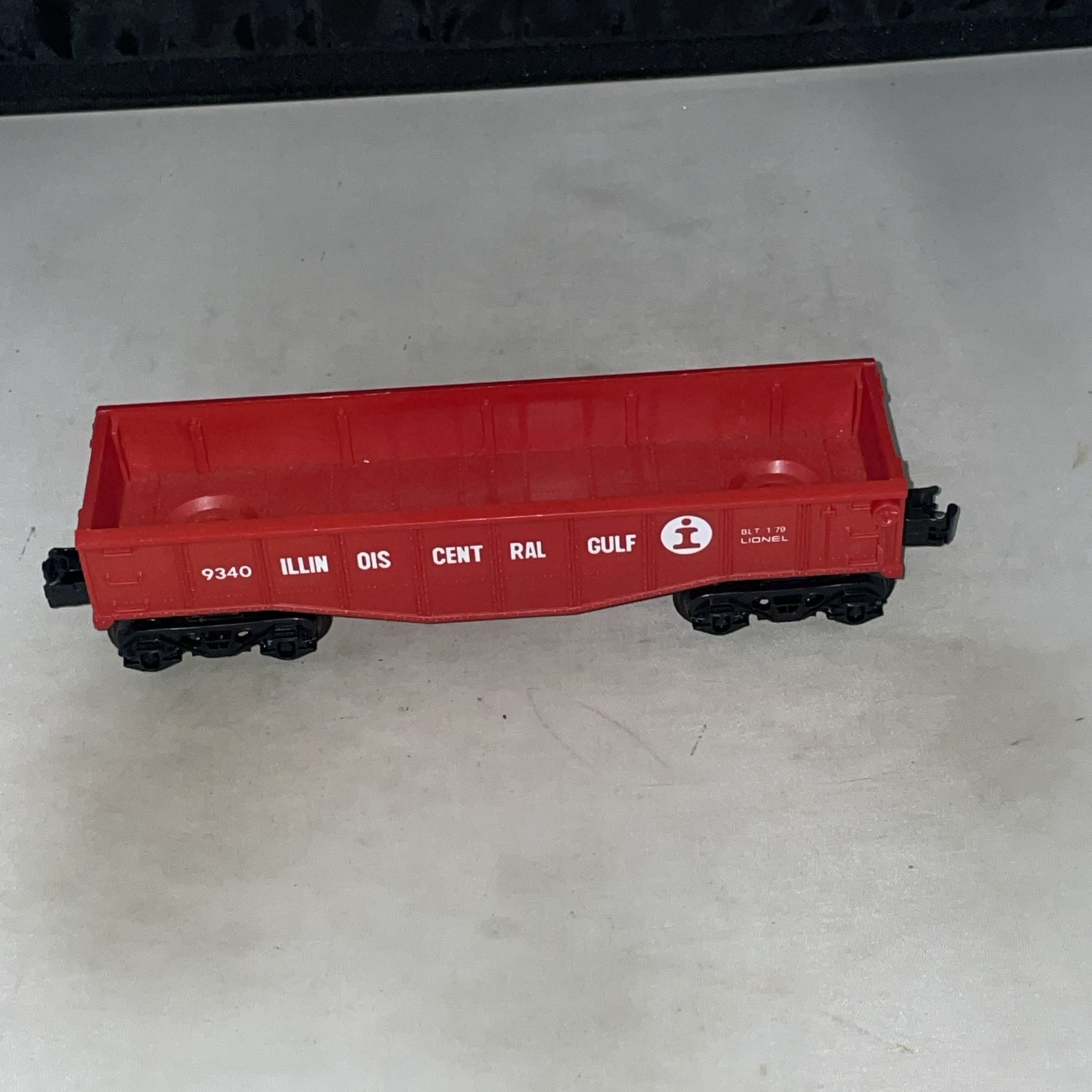 Lionel 9340 Illinois Central Gulf Gondola With Gravel Load