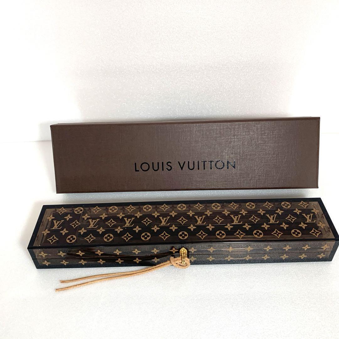 LOUIS VUITTON Pair Chopsticks Set VIP Limited Monogram NEW LOUIS VUITTON Pair Chopsticks Set VIP Limited Monogram NEW