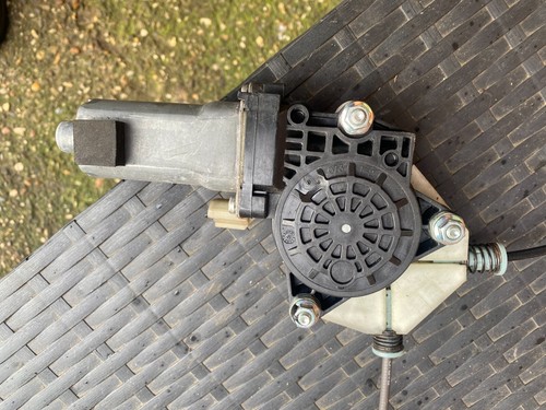 HYUNDAI I 800 - 2012 L/H DOOR WINDOW WINDER MECHANISM - Picture 3 of 8